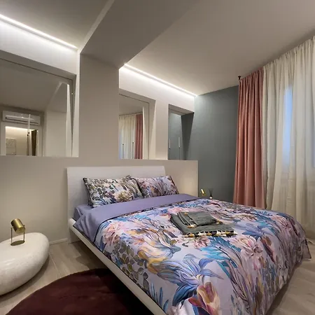 Luxury And Venice Apartament
